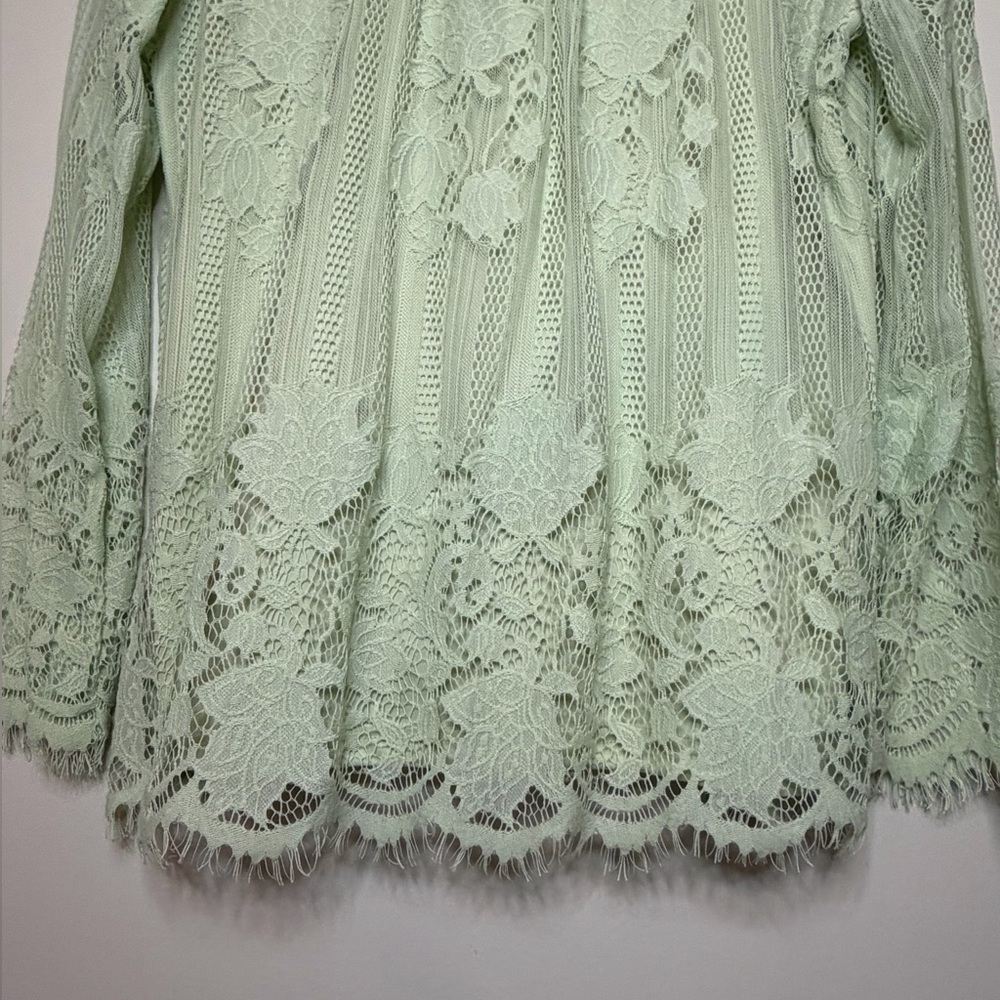 Ultra Pink Women’s Lace Top Dusty Green Size L - Picture 9 of 9